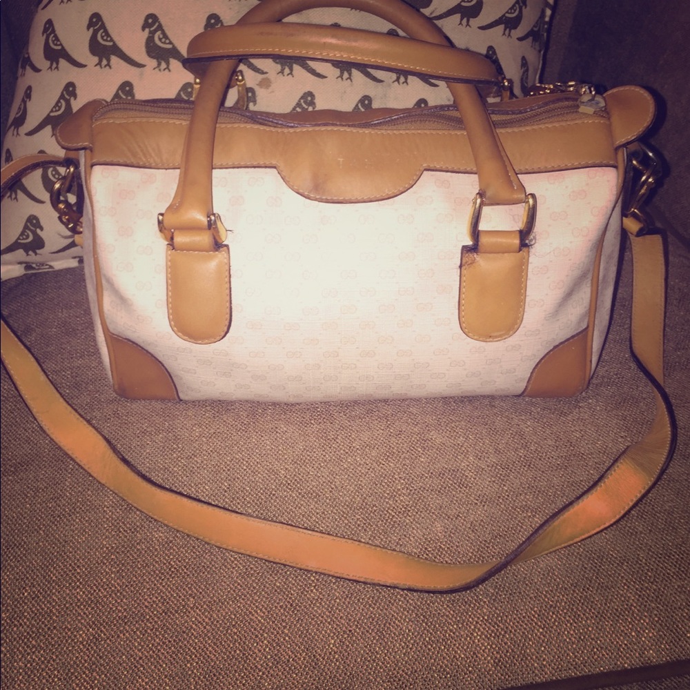 Gucci Authentic crossbody bag